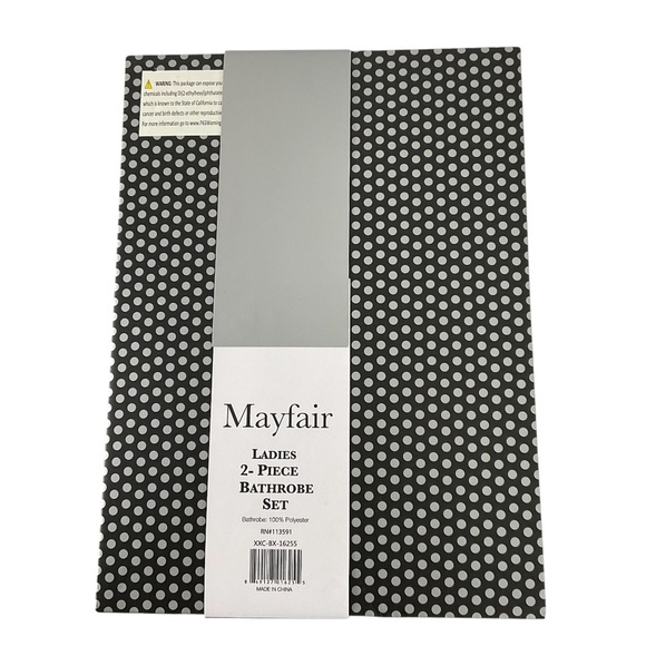 Mayfair Ladies 2-Piece Bathrobe Set with Plush Robe & Socks One Size New in Box - Picture 5 of 9